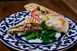 Скидка до 60% от службы доставки "Рубай.бай": суши, пицца, шашлык, горячие блюда, холодные закуски, салаты, супы