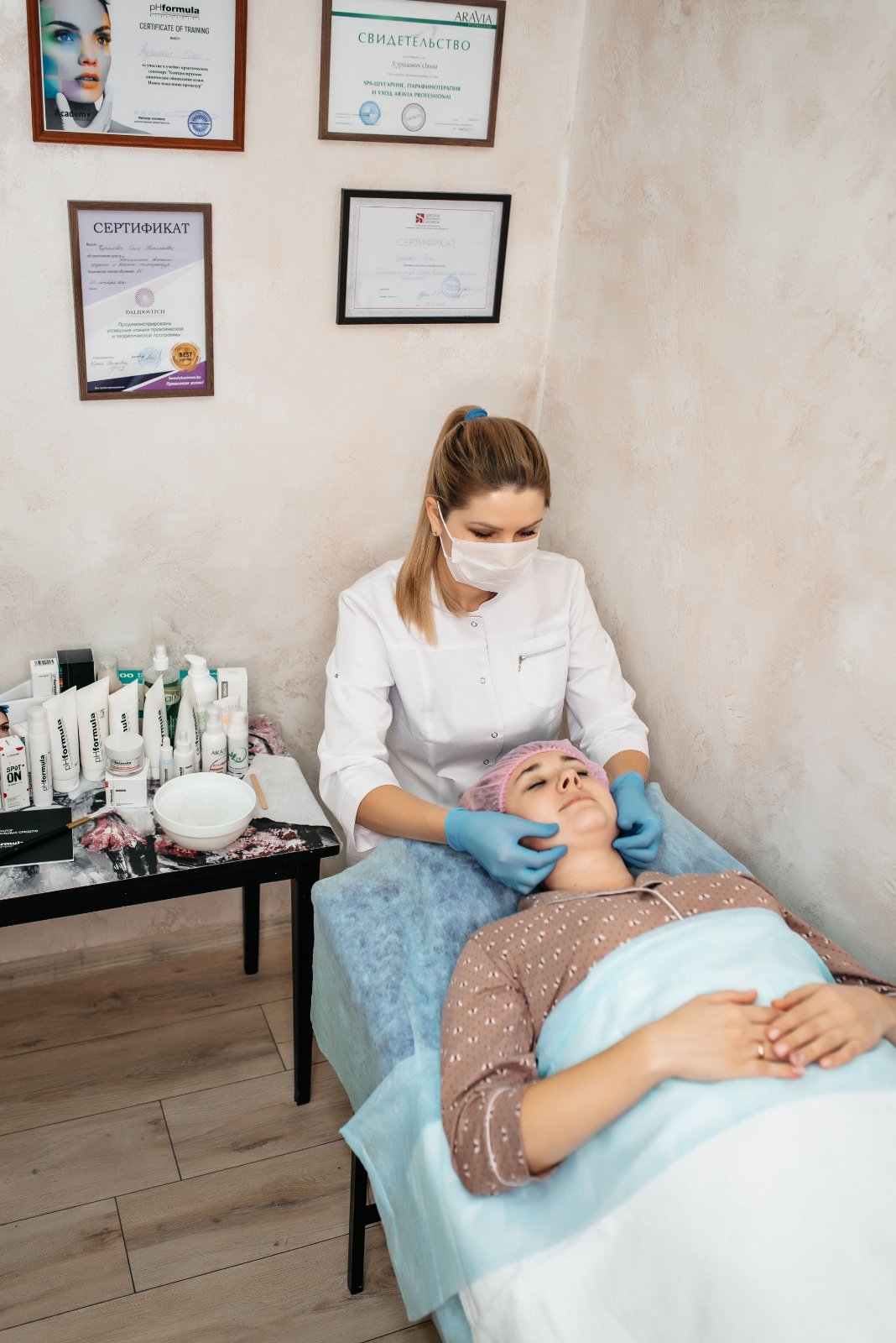 Смотрите, какая акция: косметический массаж лица, чистка, пилинг ...