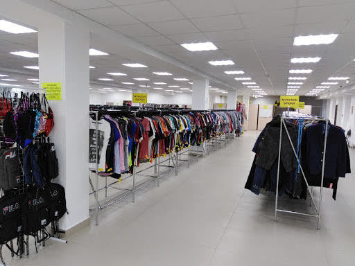 Поступление одежды из европы могилев. Одежда из европы секонд. Секонд хенд. Европа секонд хенд брянск. Одежда из европы секонд хенд.