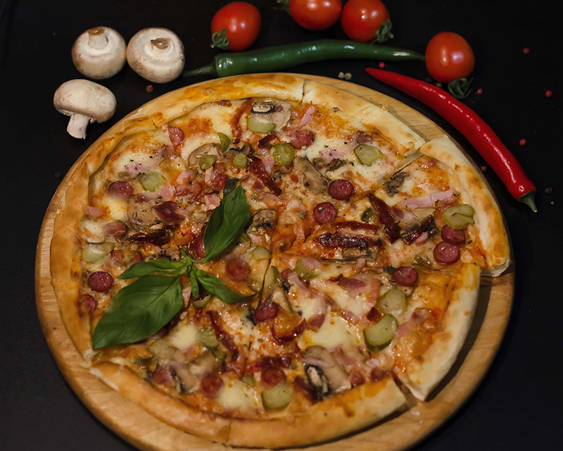 Пицца от 7,50 р/до 390 г, комплексы из пицц в кафе "Сицилия" или навынос!