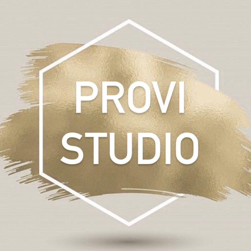 Свадебные/вечерние прически, стрижка кончиков от 24 zł в салоне красоты "Provi studio" в Белостоке