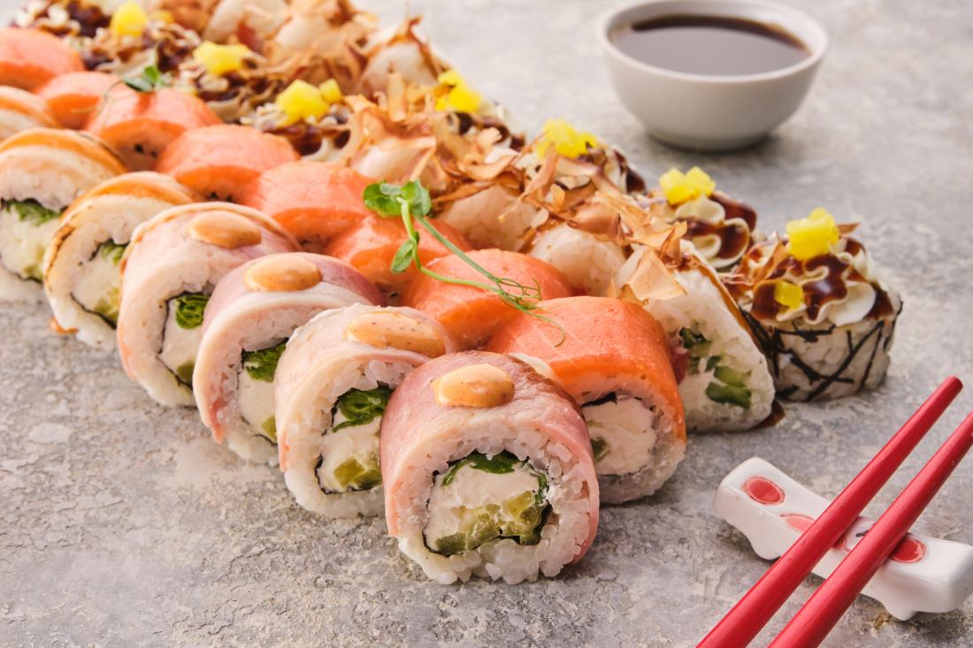 Спецпредложение: сет за 30 р/32шт! Ролл в подарок! Суши-сеты от 25 р/до 2330 г от "More sushi"