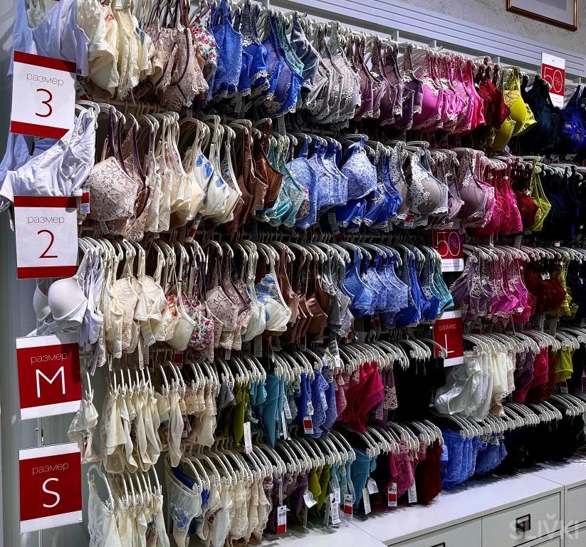 Екі адамның ұрығымен жабылған әйелінің бетін порно фото