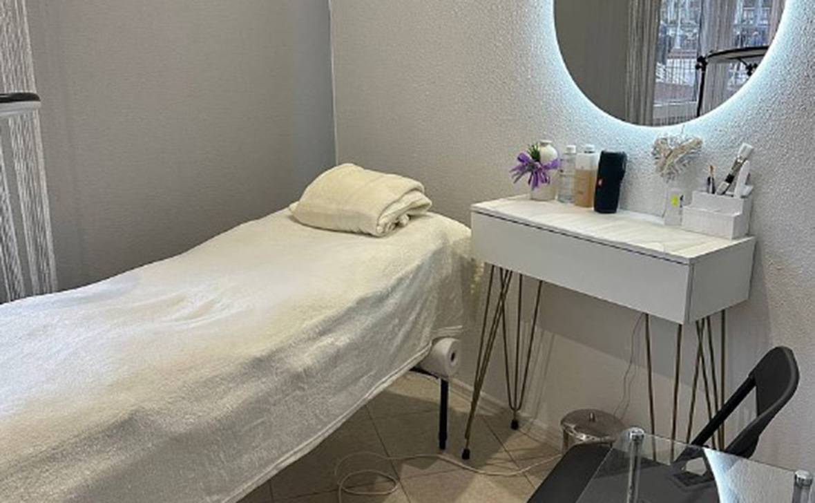 Смотрите, какая акция: чистка, пилинг, карбокситерапия, уход и массаж ...