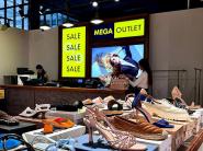 Огромные скидки на одежду и обувь известных брендов в Mega outlet!