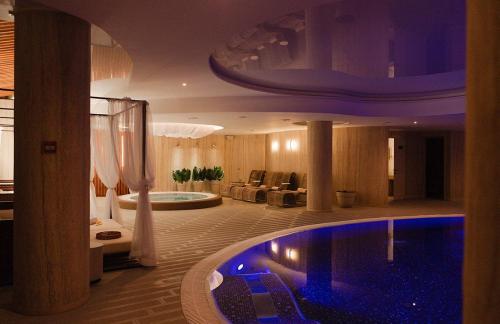 Премиум SPA, бани, сауна, бассейн от 99р в "Wellness Spa Plus"