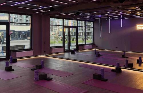 Массаж за 56р, абонементы от 94,50р в студии "BB fitspace" и "BeeHappyStudio"